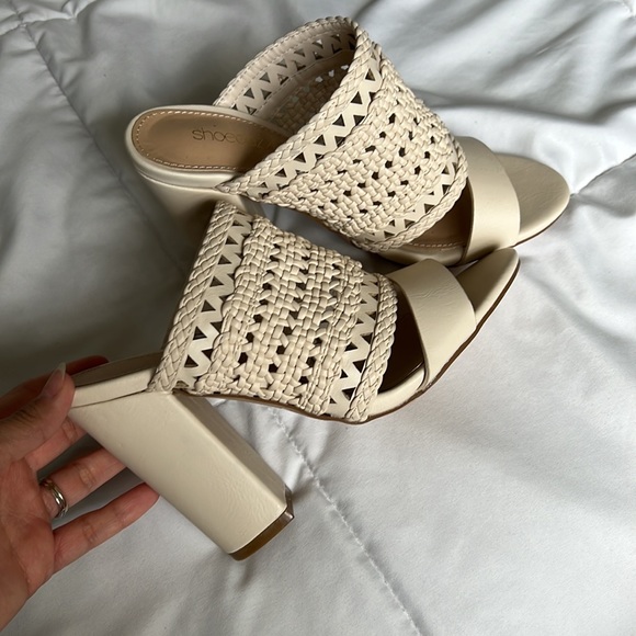 Shoedazzle heels - Picture 4 of 4